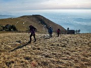 44 In salita dalla chiesetta allla vetta del Linzone